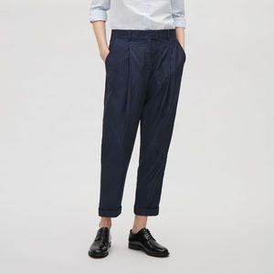 COS Pleated Dropped Cropped Pants Navy